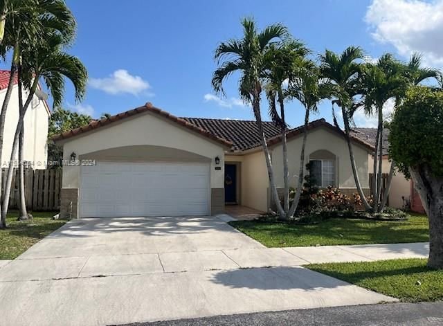 Real estate property located at 15784 74th Ln, Miami-Dade County, WEITZER LAGO MAR HOMES, Miami, FL