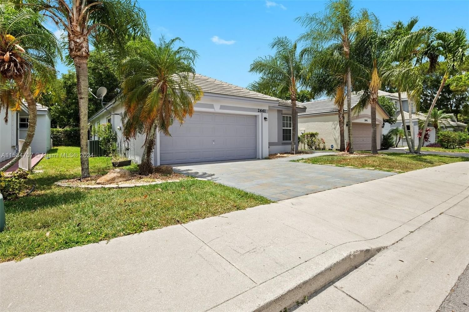 Real estate property located at 2661 Lake Park Cir W, Broward County, FOREST RIDGE CLUSTER HOME, Davie, FL