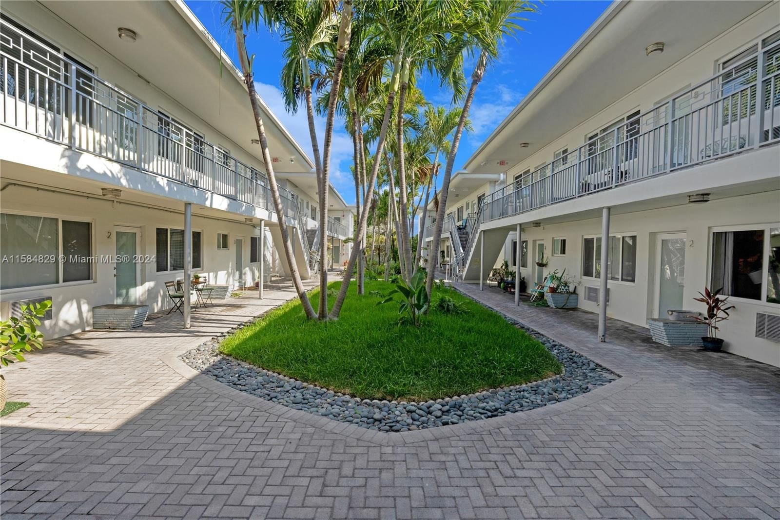 Real estate property located at 320 86th St #10, Miami-Dade County, ALUNA CONDO, Miami Beach, FL