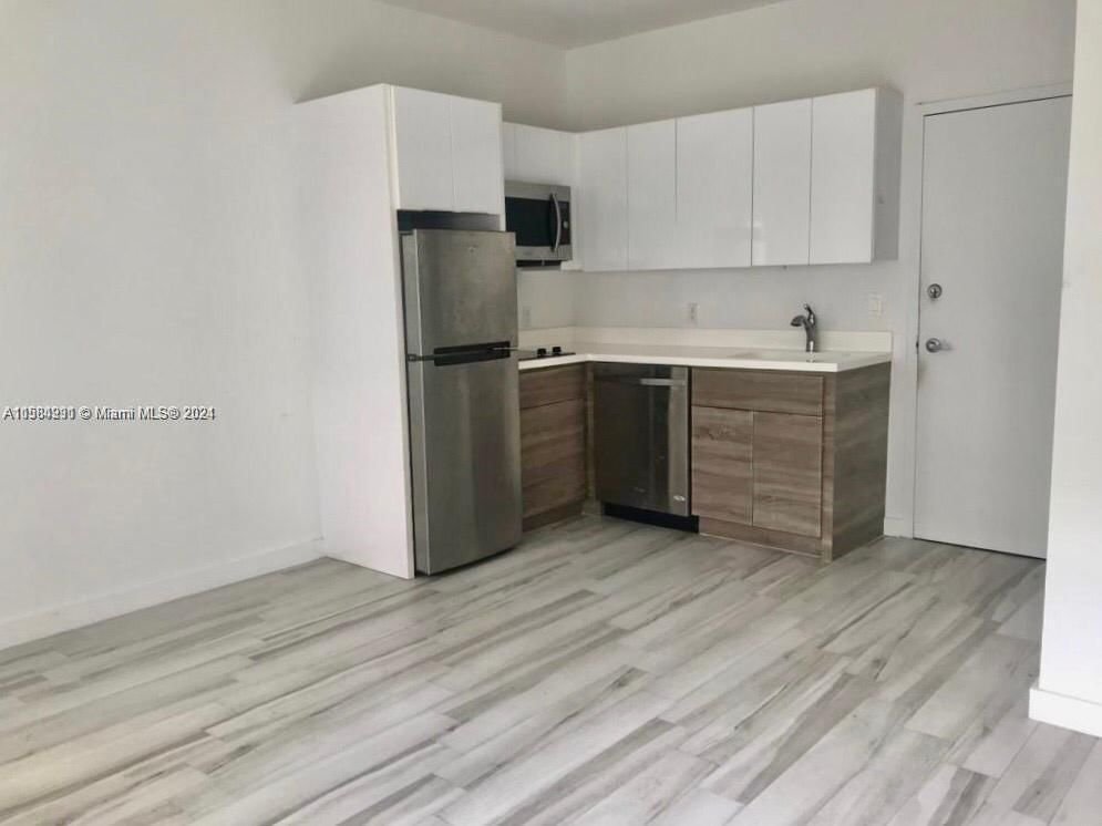 Real estate property located at 1560 Meridian Ave #206, Miami-Dade County, LINCOLN SUB, Miami Beach, FL