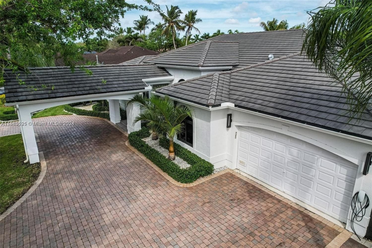 Real estate property located at , Miami-Dade County, OAK RIDGE FALLS, Miami, FL