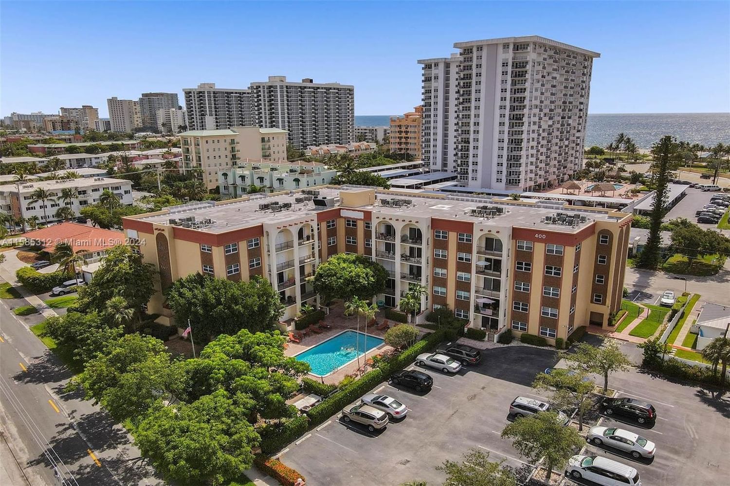 Real estate property located at 400 Riverside Dr #306, Broward, LADO DEL RIO CONDO, Pompano Beach, FL