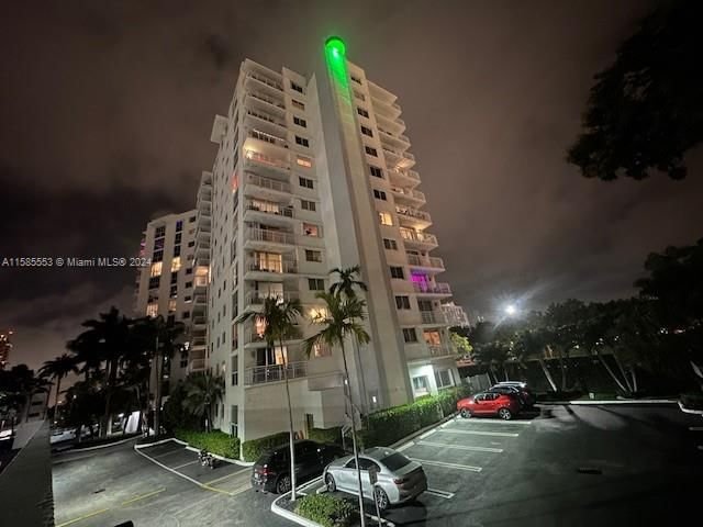 Real estate property located at 1688 West Ave #307, Miami-Dade County, WEST BAY PLAZA CONDO, Miami Beach, FL