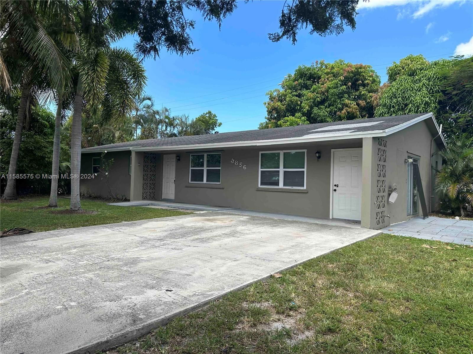 Real estate property located at 3856 Beverly Dr, Palm Beach, BEVERLY PARK ADD TO LAKE, Palm Springs, FL