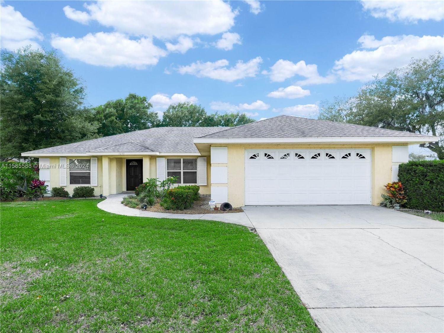 Real estate property located at 1235 Driscoll Dr., Highlands County, Lake Blue Estates, Lake Placid, FL