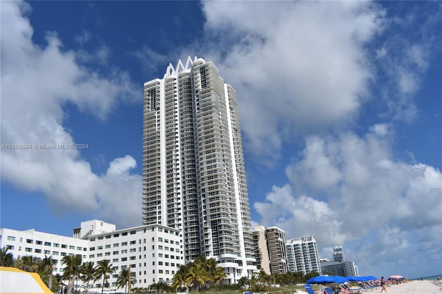 Real estate property located at 6365 Collins Ave #3011, Miami-Dade County, AKOYA CONDO, Miami Beach, FL