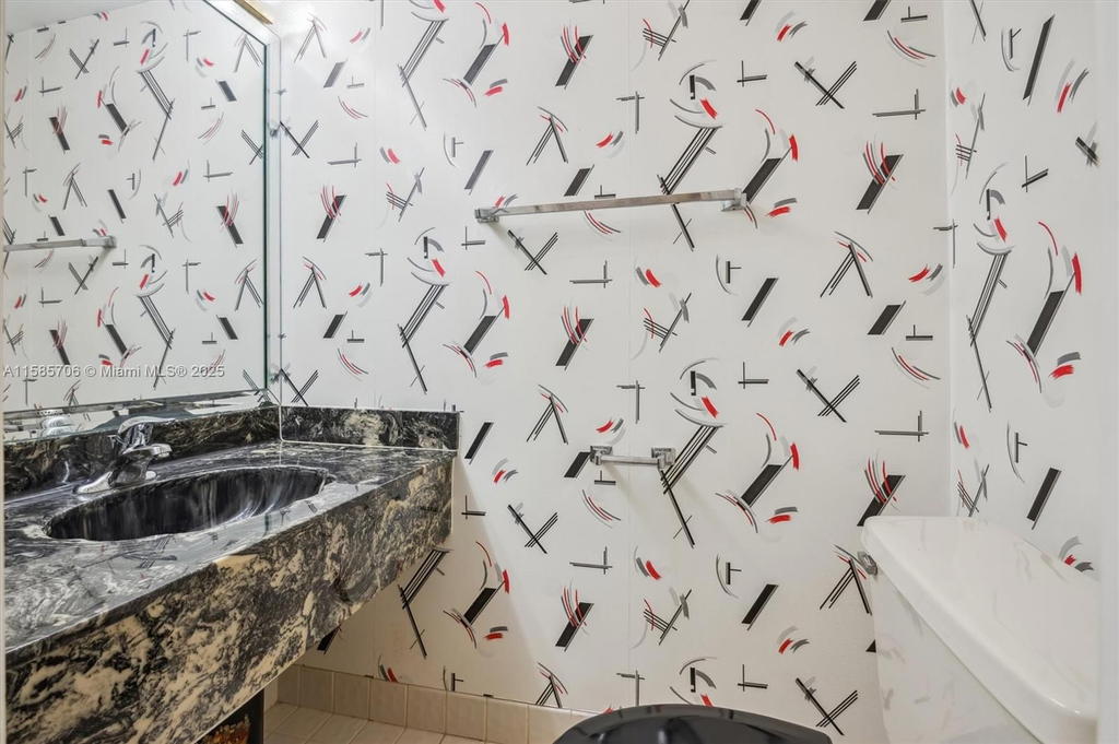 Real estate property located at 2804 46th Ave C227, Broward, Grandview At Emerald Hills, Hollywood, FL