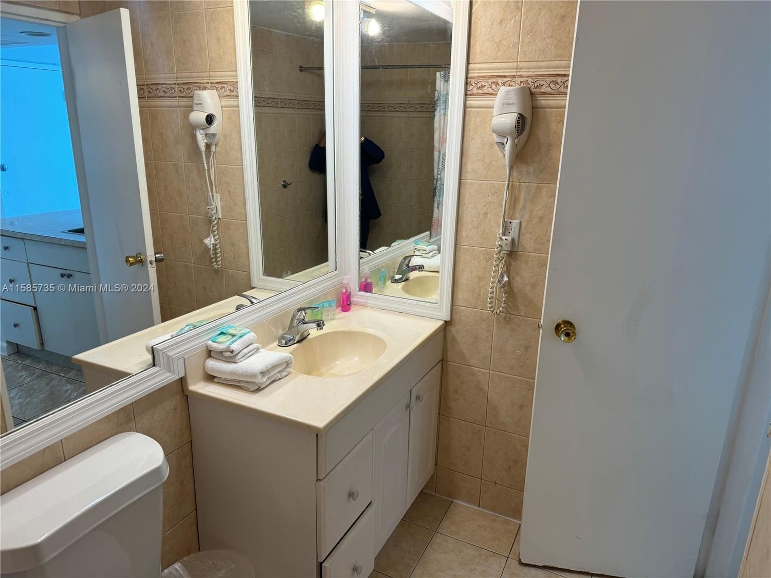Real estate property located at 5445 Collins Ave #812, Miami-dade, Castle Beach Club Condo, Miami Beach, FL