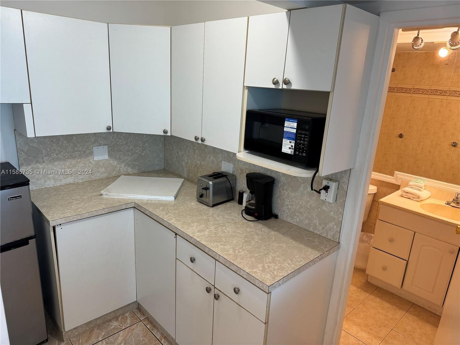 Real estate property located at 5445 Collins Ave #812, Miami-dade, Castle Beach Club Condo, Miami Beach, FL