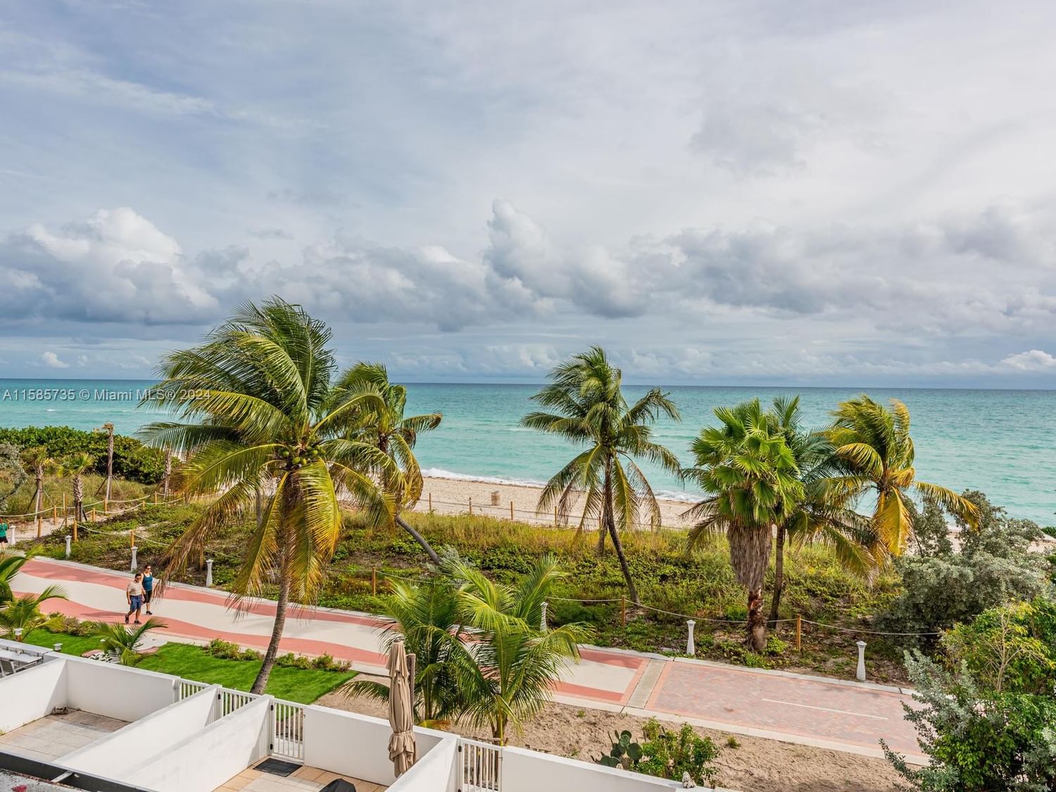 Real estate property located at 5445 Collins Ave #812, Miami-dade, Castle Beach Club Condo, Miami Beach, FL