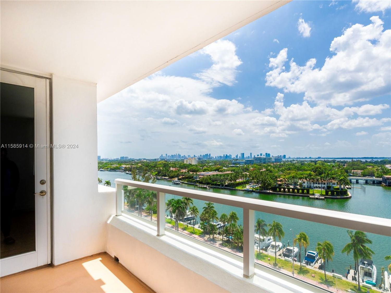 Real estate property located at 5005 Collins Ave #1105, Miami-Dade County, THE CARRIAGE CLUB NORTH C, Miami Beach, FL