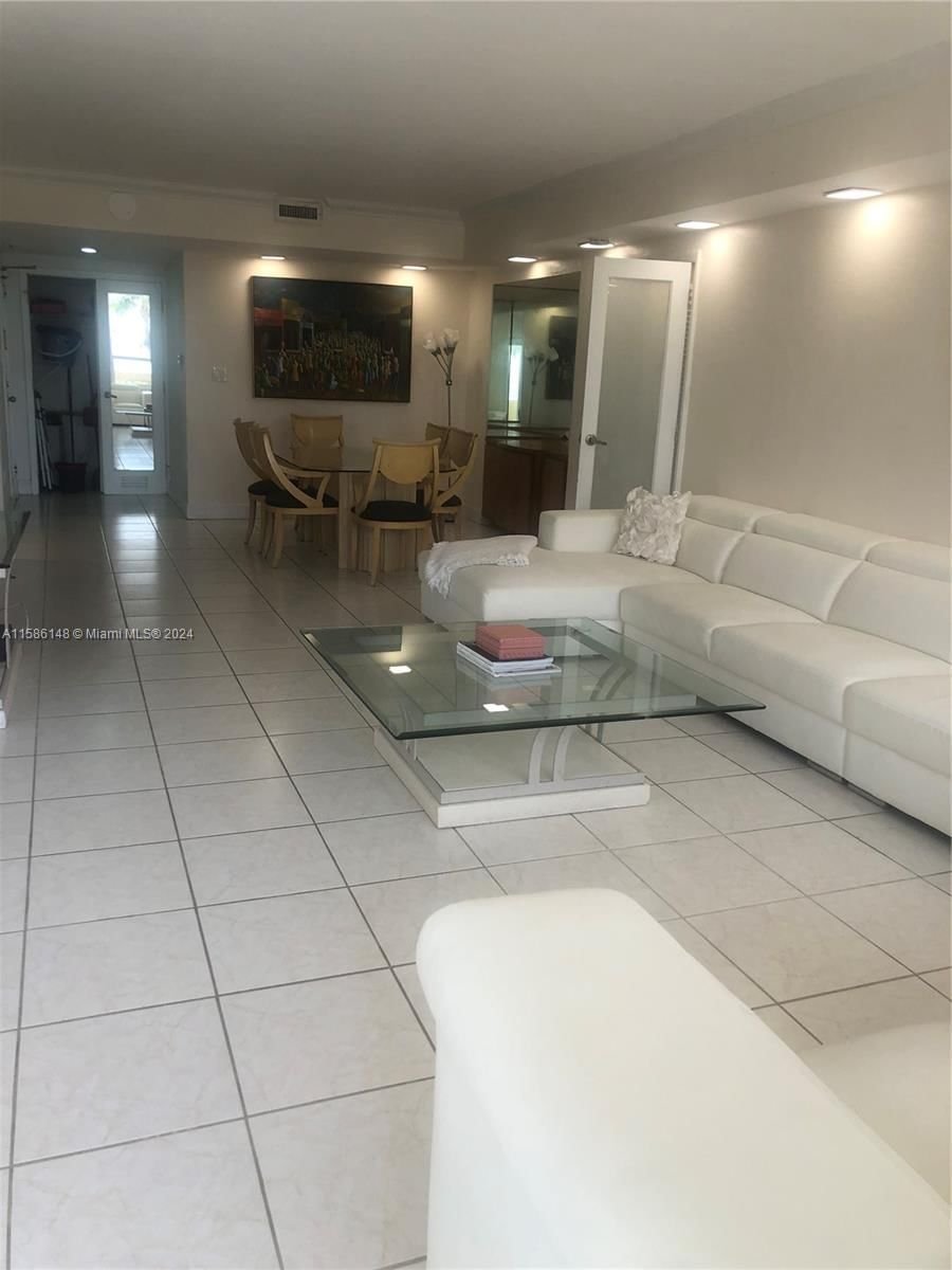 Real estate property located at 10185 Collins Ave #319, Miami-Dade County, THE PLAZA OF BAL HARBOUR, Bal Harbour, FL