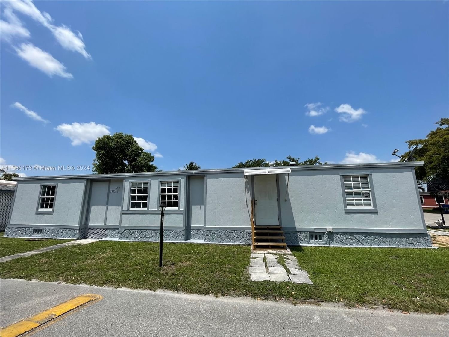 Real estate property located at 20600 55 CT #0, Miami-Dade County, EVERGLADES SUGAR & LAND C, Miami Gardens, FL