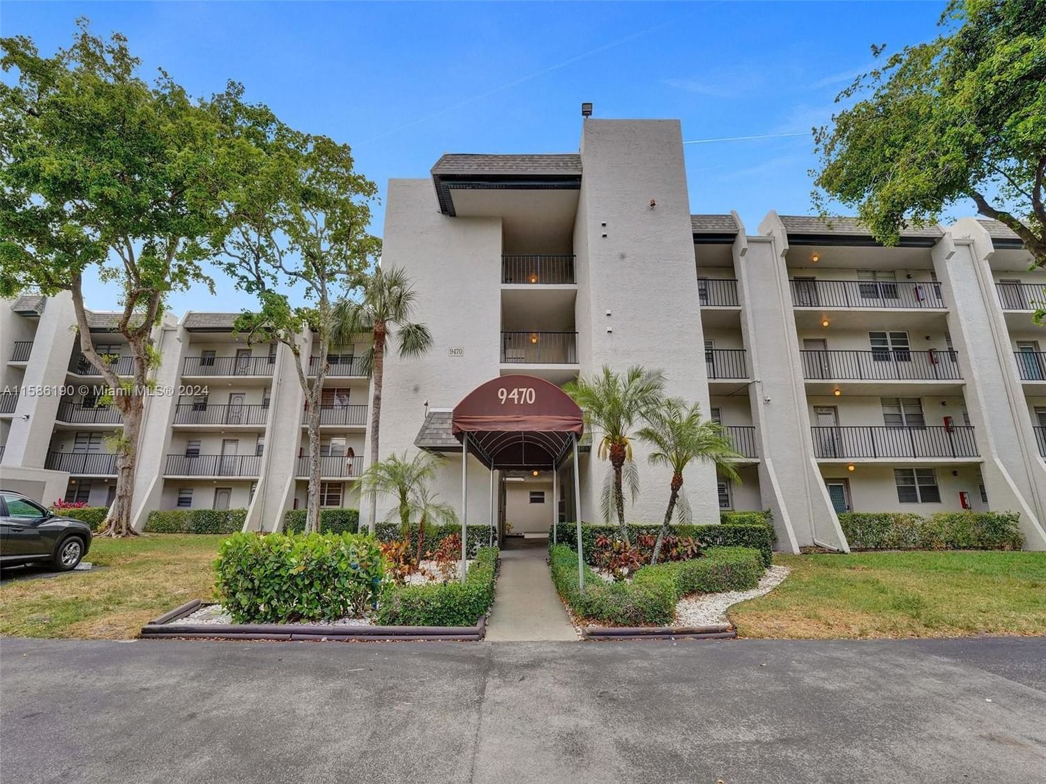 Real estate property located at 9470 Poinciana Pl #307, Broward County, POINCIANA 7 OF PINE ISLAN, Davie, FL