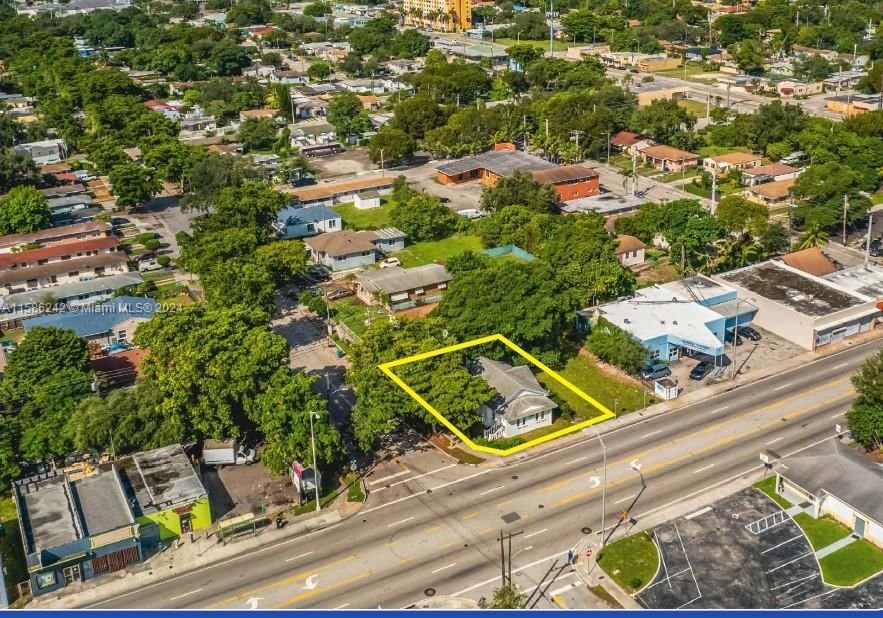 Real estate property located at 5200 7th Ave, Miami-Dade County, BOWLING GREEN, Miami, FL