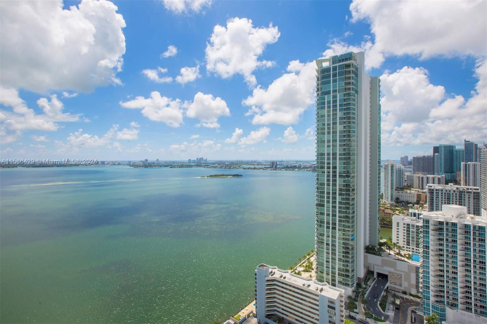 Real estate property located at 650 32nd St #3404, Miami-Dade County, PARAISO BAY CONDO, Miami, FL