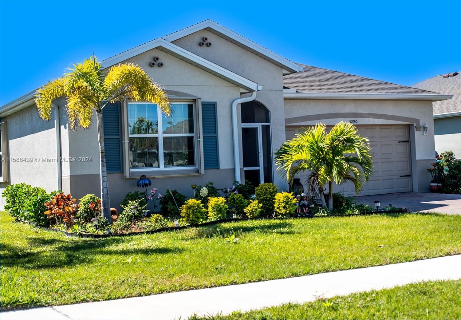 Real estate property located at 3290 Baravaldo Cir, Lee County, ENTRADA, Cape Coral, FL