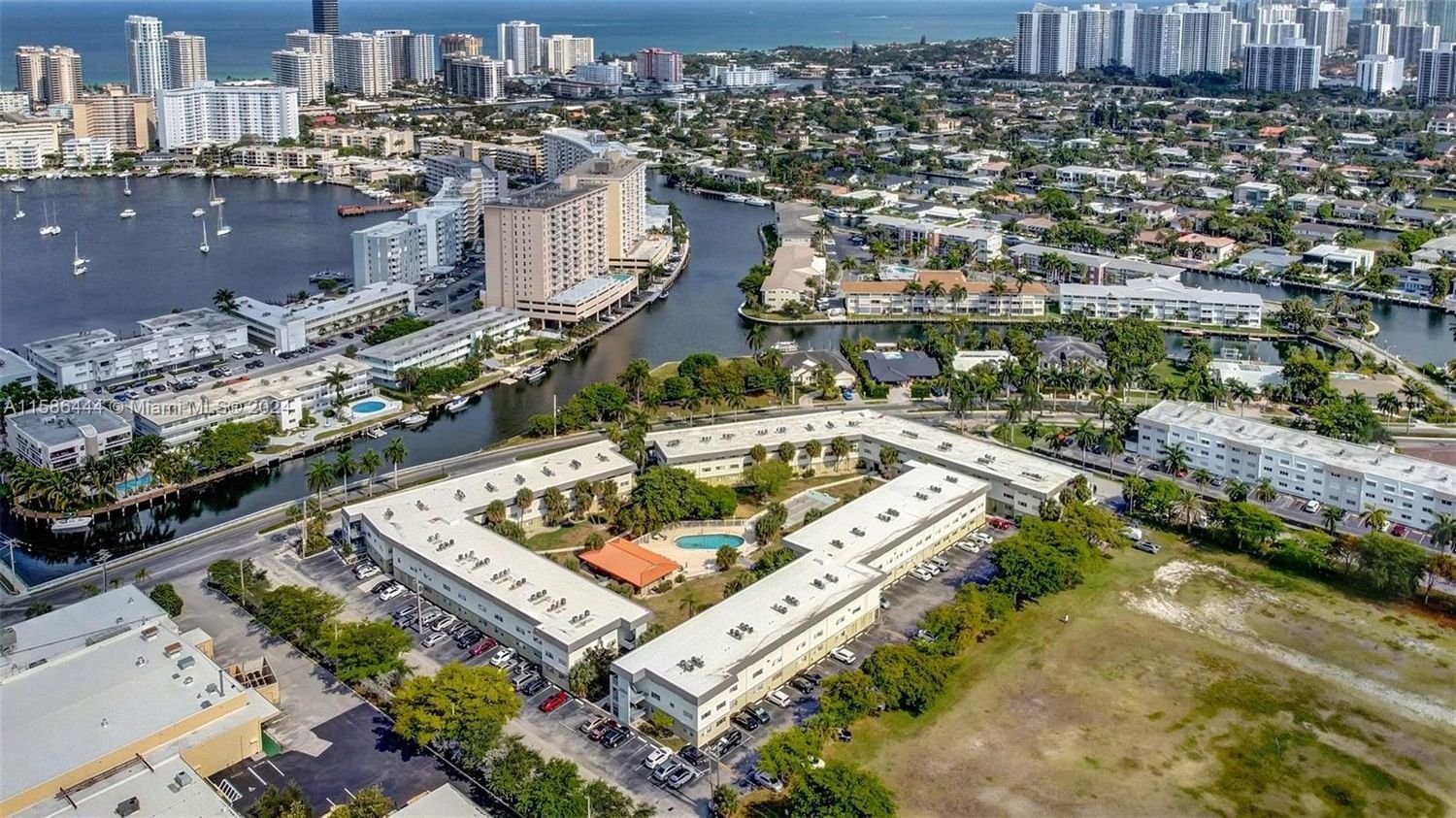 Real estate property located at 300 Layne Blvd #207, Broward County, PARADISE BY THE SEA CONDO, Hallandale Beach, FL