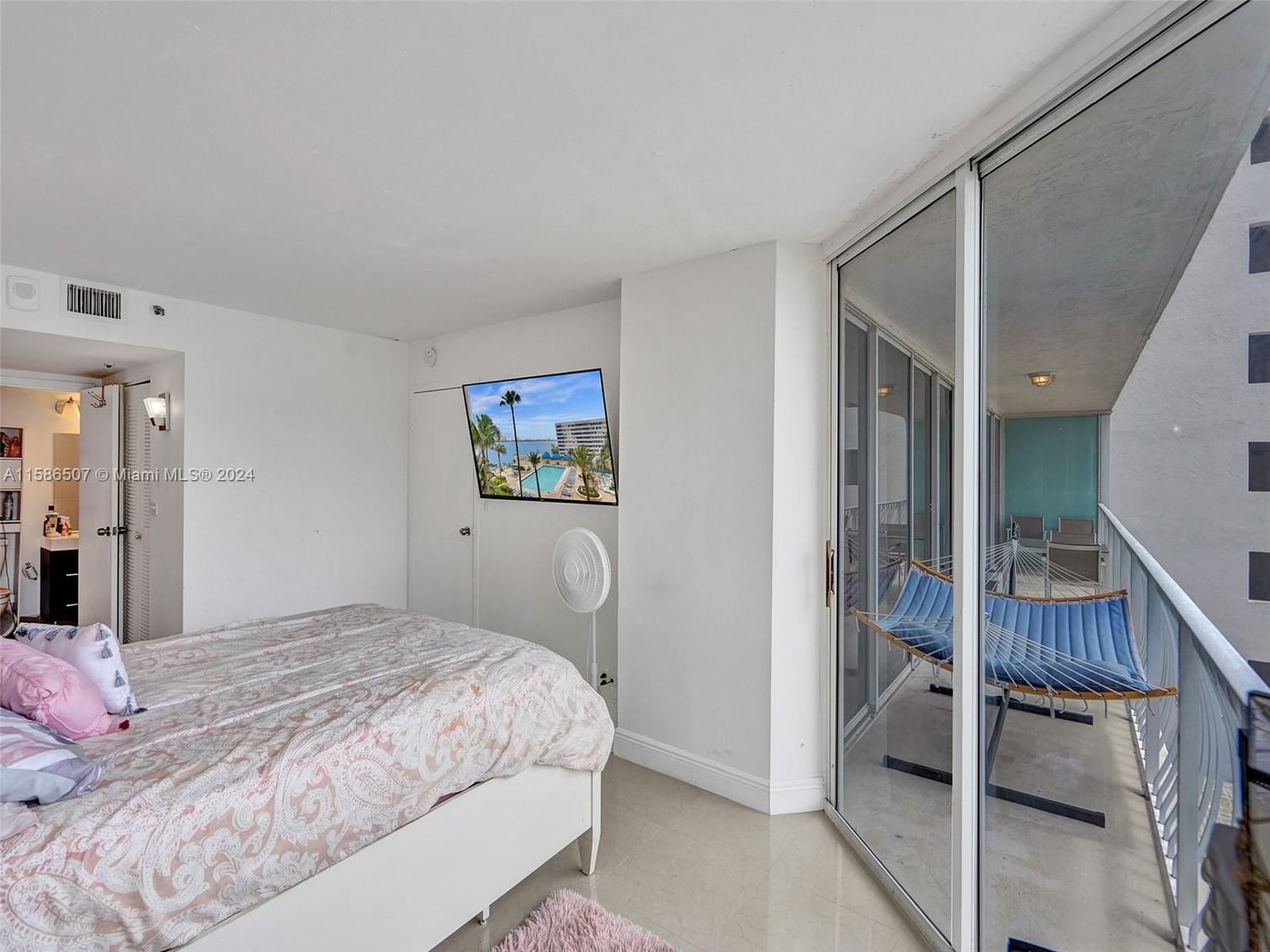 Real estate property located at 7601 Treasure Dr #722, Miami-dade, The Grandview Palace Cond, North Bay Village, FL