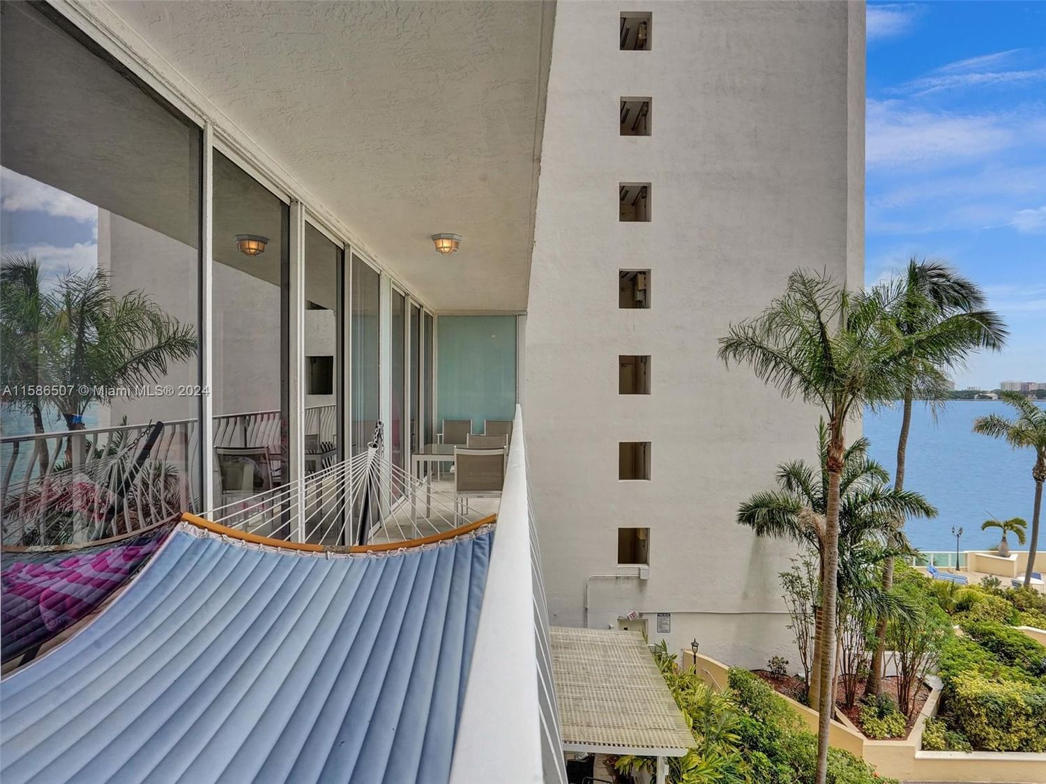 Real estate property located at 7601 Treasure Dr #722, Miami-dade, The Grandview Palace Cond, North Bay Village, FL