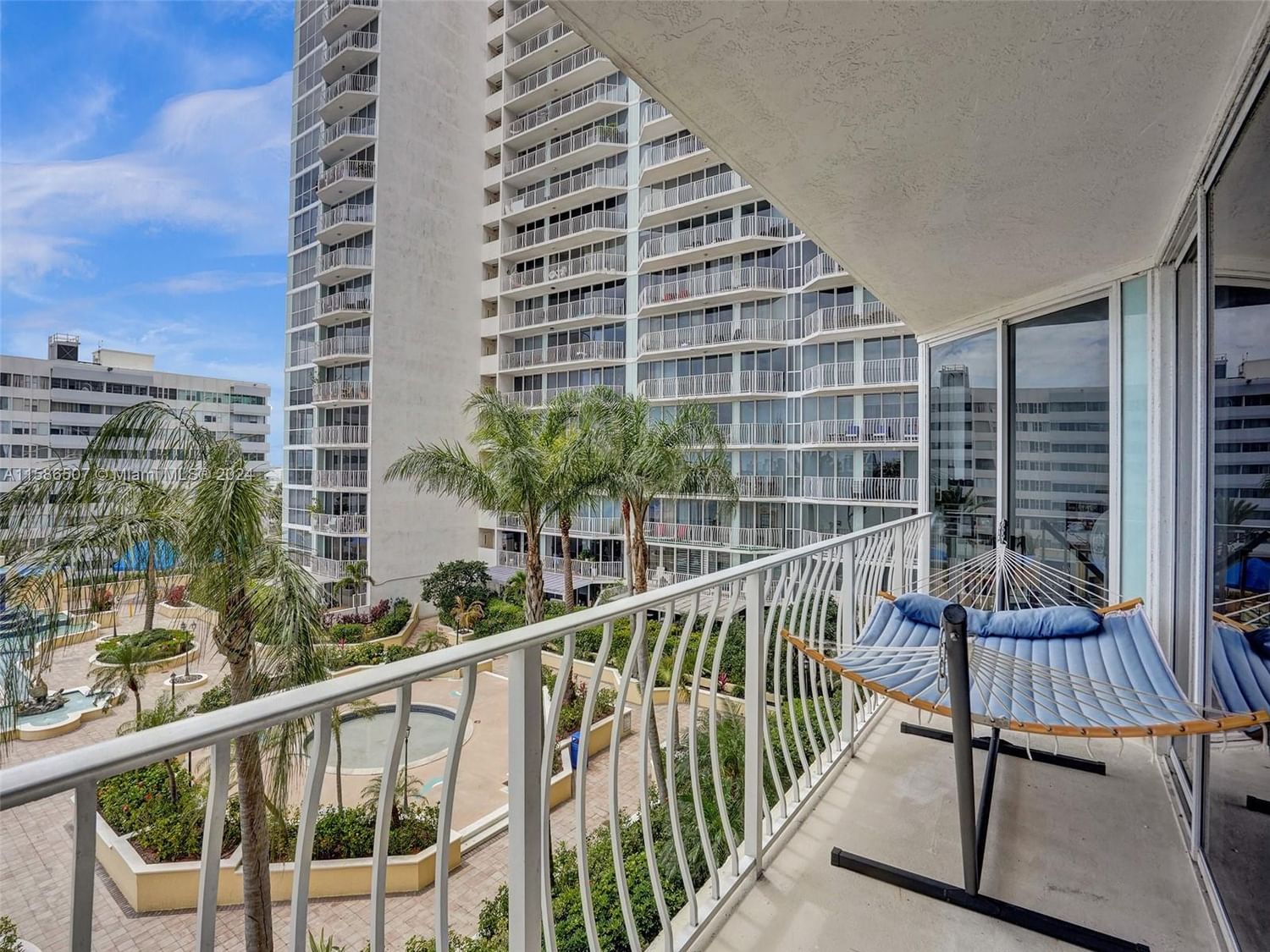 Real estate property located at 7601 Treasure Dr #722, Miami-dade, The Grandview Palace Cond, North Bay Village, FL