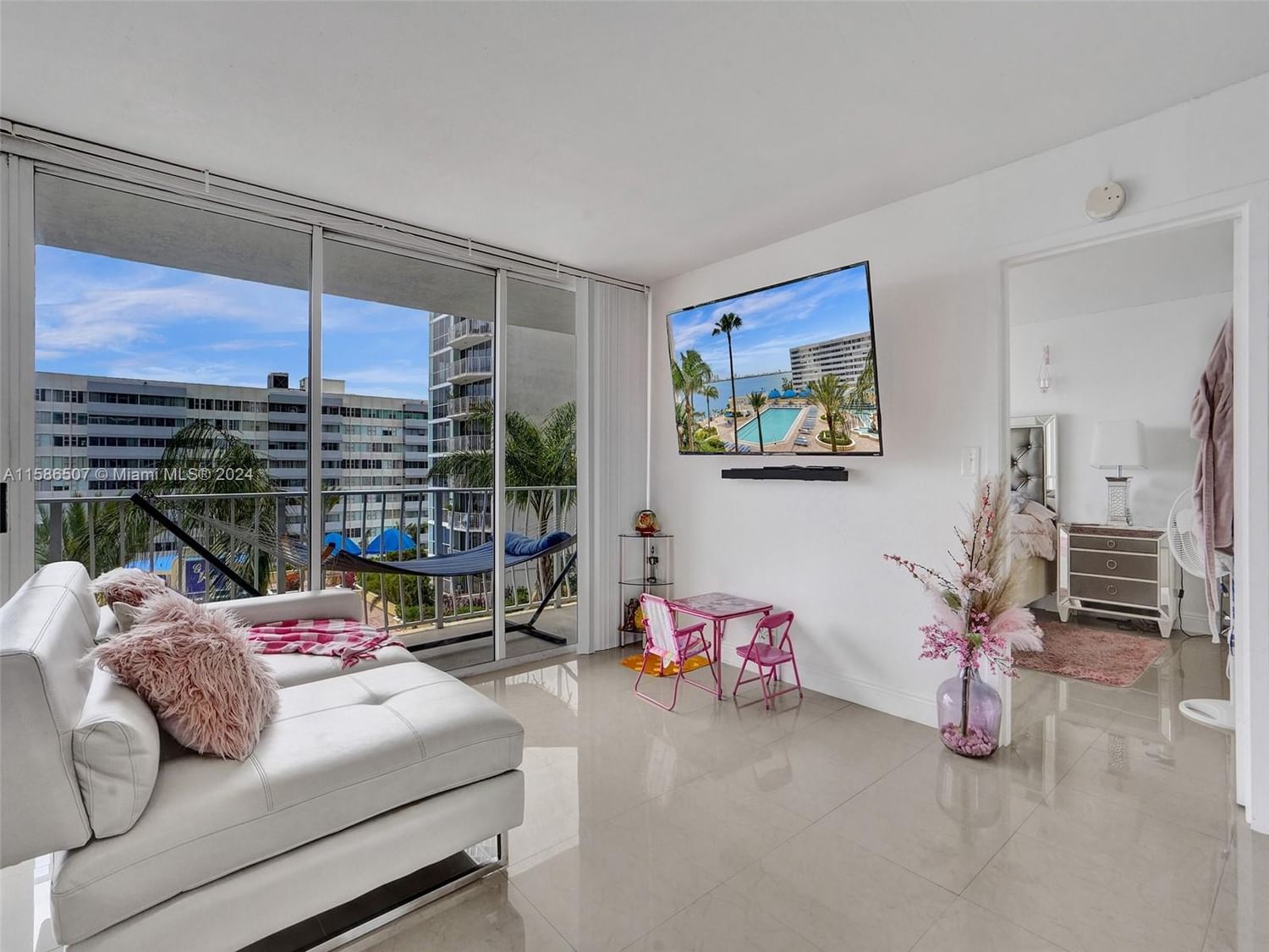 Real estate property located at 7601 Treasure Dr #722, Miami-dade, The Grandview Palace Cond, North Bay Village, FL