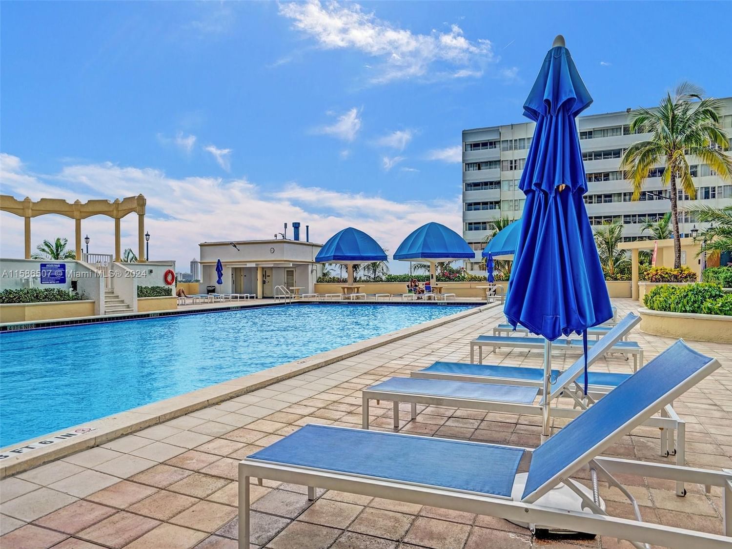 Real estate property located at 7601 Treasure Dr #722, Miami-dade, The Grandview Palace Cond, North Bay Village, FL