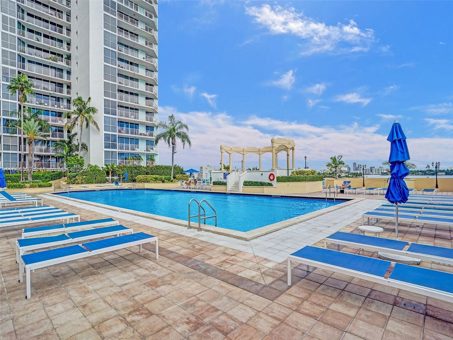 Real estate property located at 7601 Treasure Dr #722, Miami-dade, The Grandview Palace Cond, North Bay Village, FL
