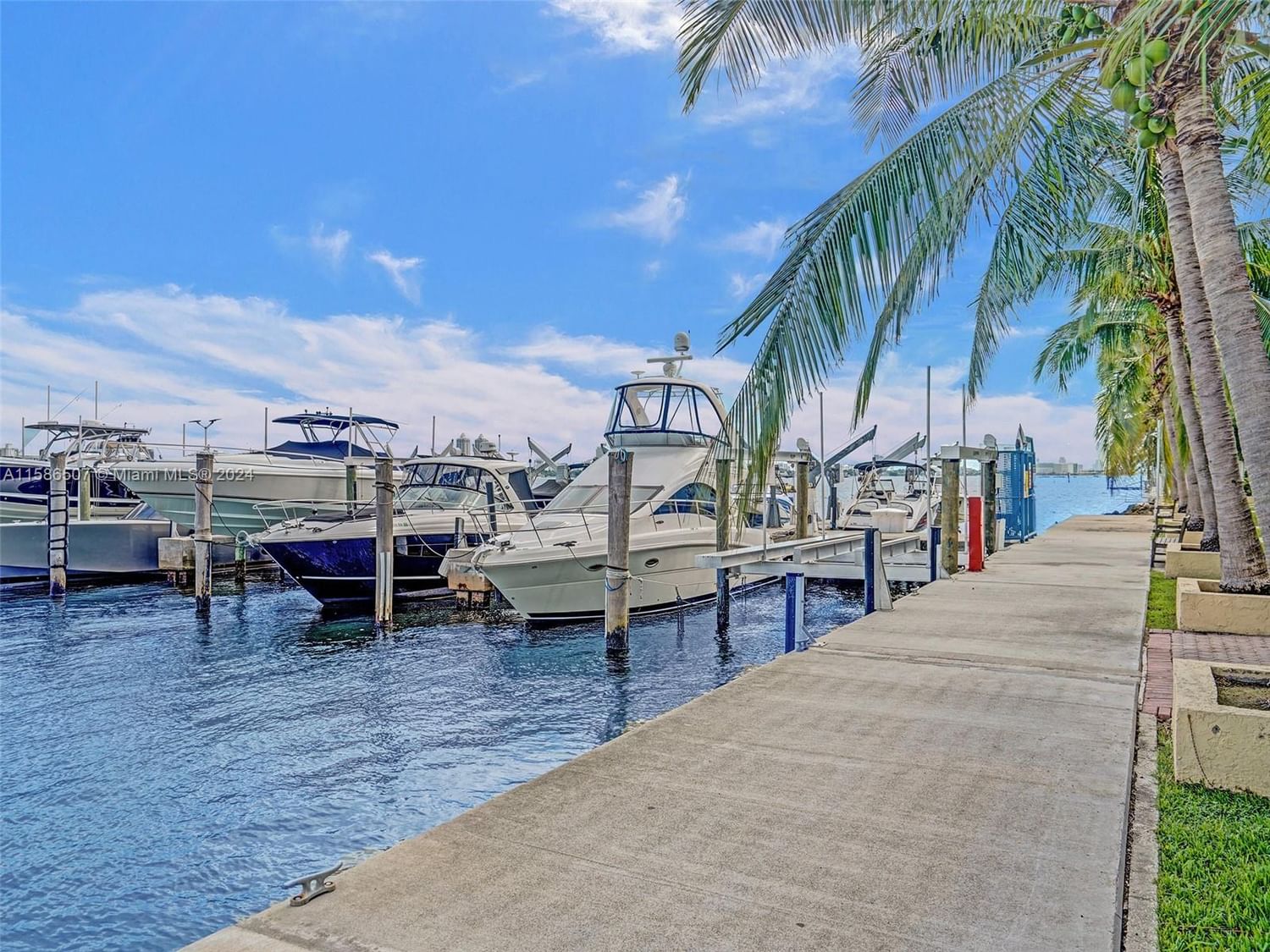Real estate property located at 7601 Treasure Dr #722, Miami-dade, The Grandview Palace Cond, North Bay Village, FL