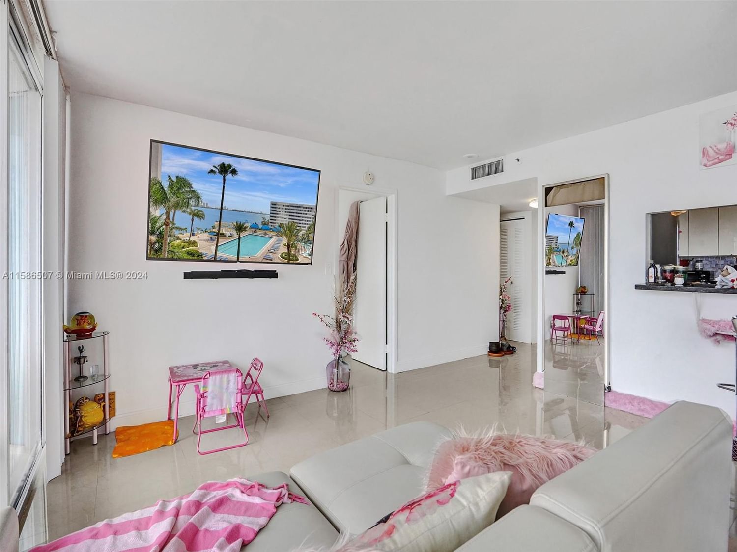 Real estate property located at 7601 Treasure Dr #722, Miami-dade, The Grandview Palace Cond, North Bay Village, FL