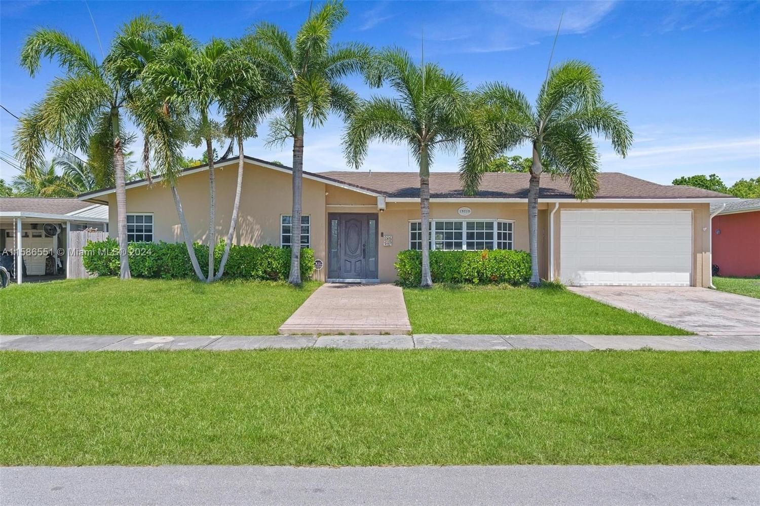 Real estate property located at 19210 Bel Aire Dr, Miami-Dade County, BEL AIRE SEC 3, Cutler Bay, FL