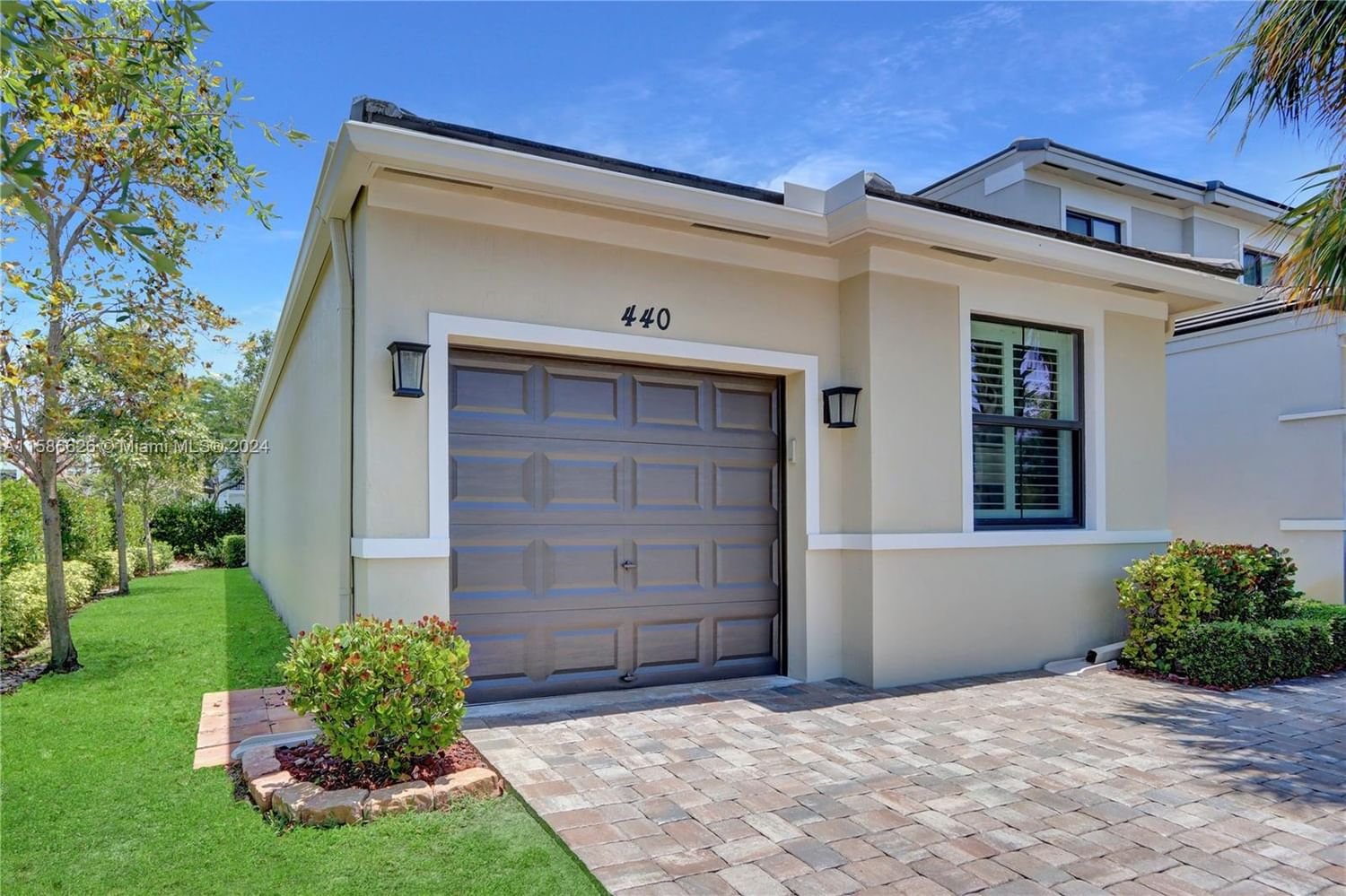 Real estate property located at 440 33rd Ln, Broward County, RESIDENCES AT PALM AIRE, Pompano Beach, FL