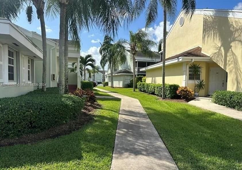Real estate property located at 2529 20th Pl #102-C, Miami-Dade County, KEYS GATE CONDO NO FOUR, Homestead, FL