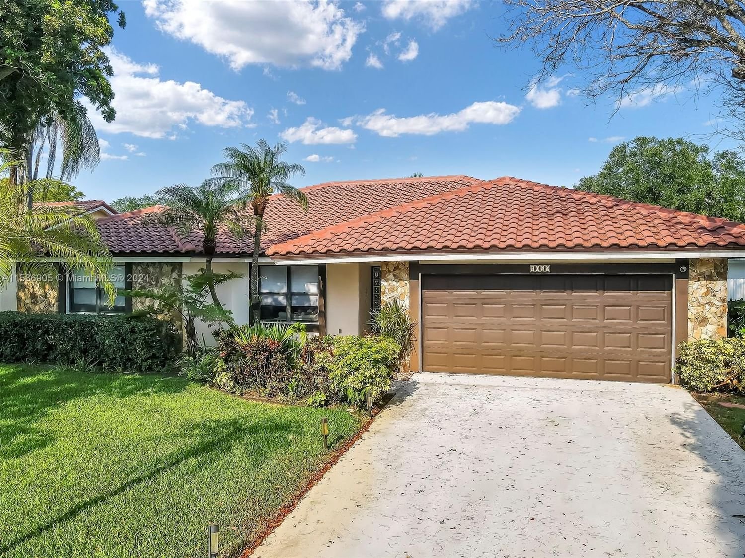 Real estate property located at 4029 72nd Ave, Broward County, CROSSINGS, Coral Springs, FL