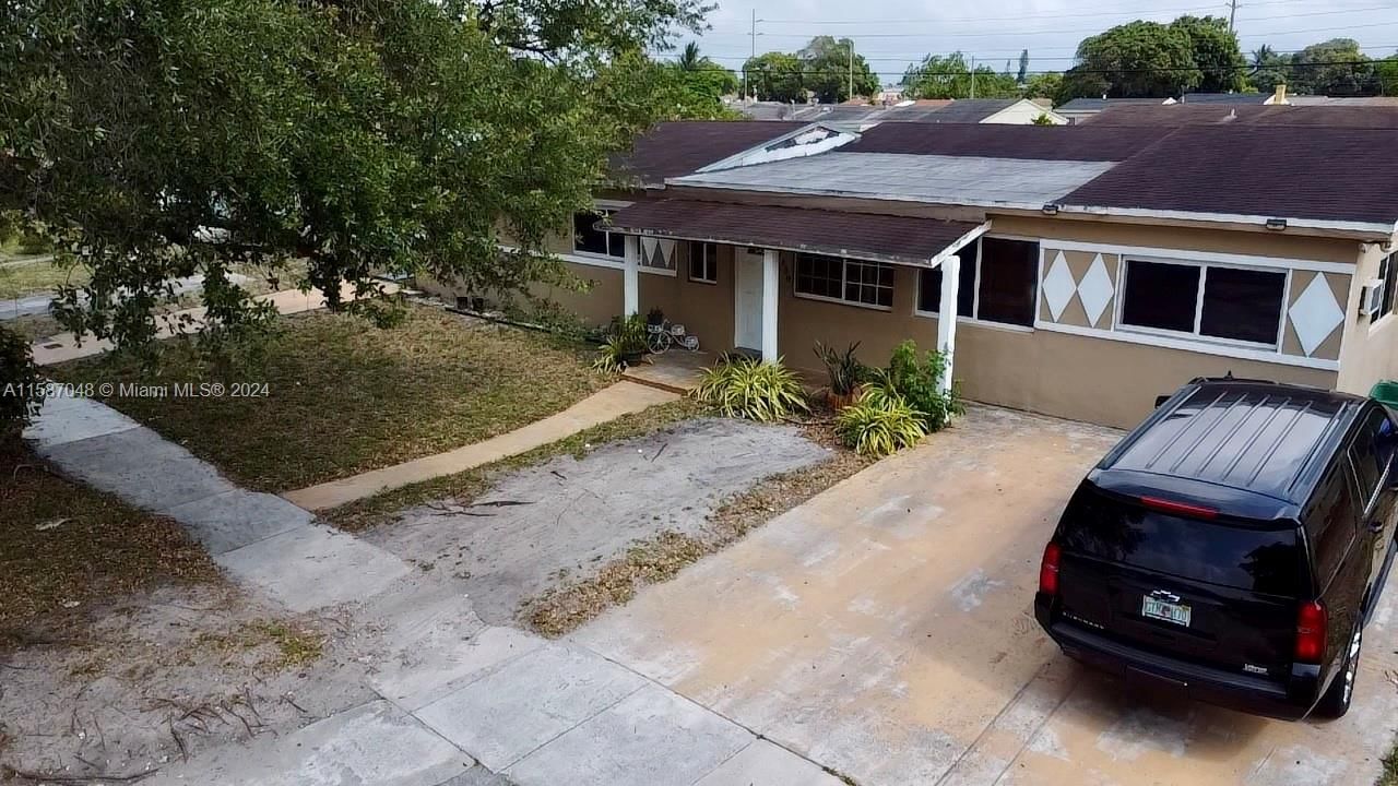 Real estate property located at 2430 180th Ter, Miami-Dade County, STONEYBROOK ESTATES, Miami Gardens, FL