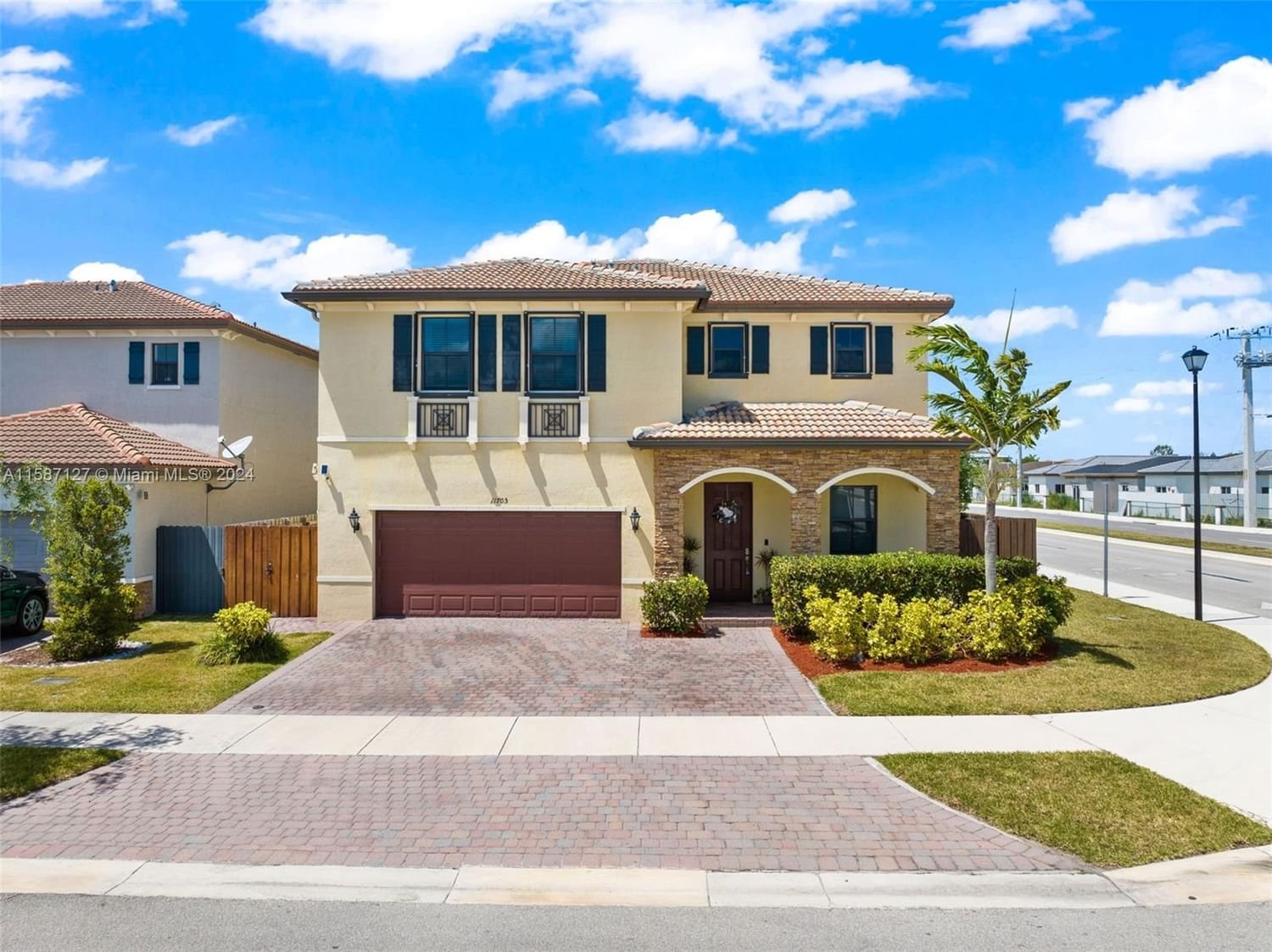 Real estate property located at 11705 242nd Ter, Miami-Dade County, SILVER PALM SOUTHWEST, Homestead, FL