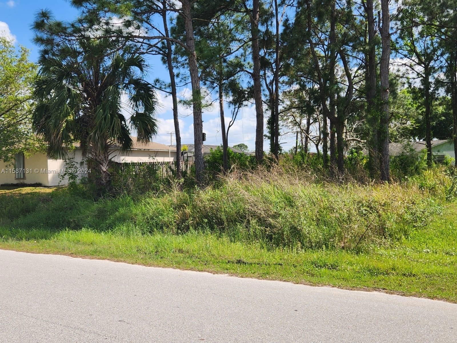 Real estate property located at 934 Fort St NW, Brevard, Port Malabar, Palm Bay, FL