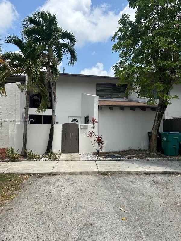 Real estate property located at 7113 113th Ct, Miami-Dade County, SNAPPER CREEK TOWNHOUSES, Miami, FL