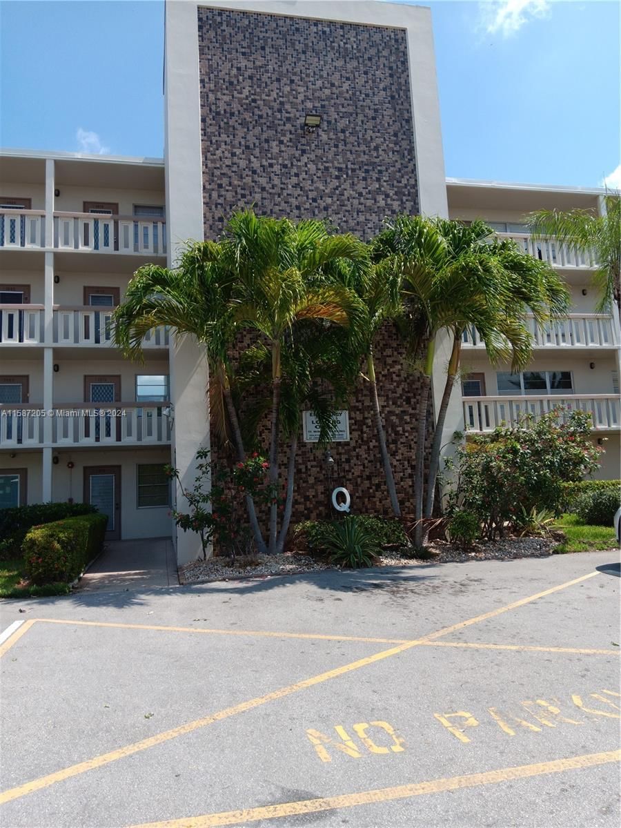 Real estate property located at 1069 Newport Q #1069, Broward County, NEWPORT Q CONDO, Deerfield Beach, FL