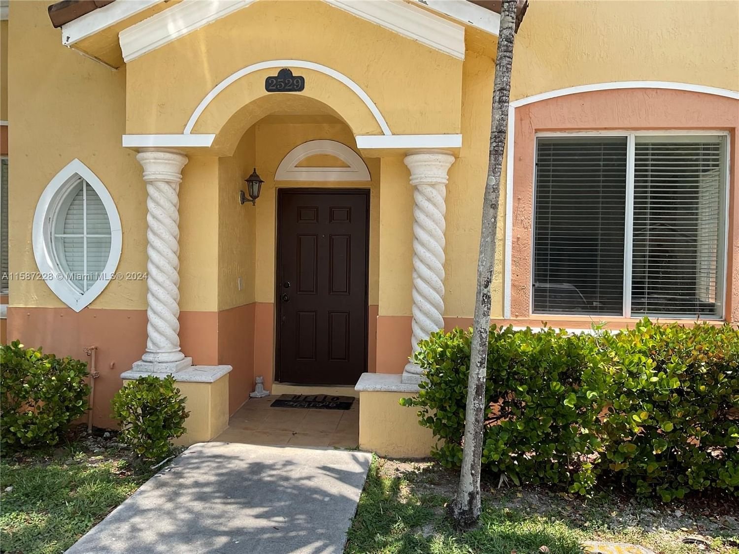 Real estate property located at 2529 15th Pl #192, Miami-Dade County, SHOMA TOWNHOMES AT KEYSCO, Homestead, FL