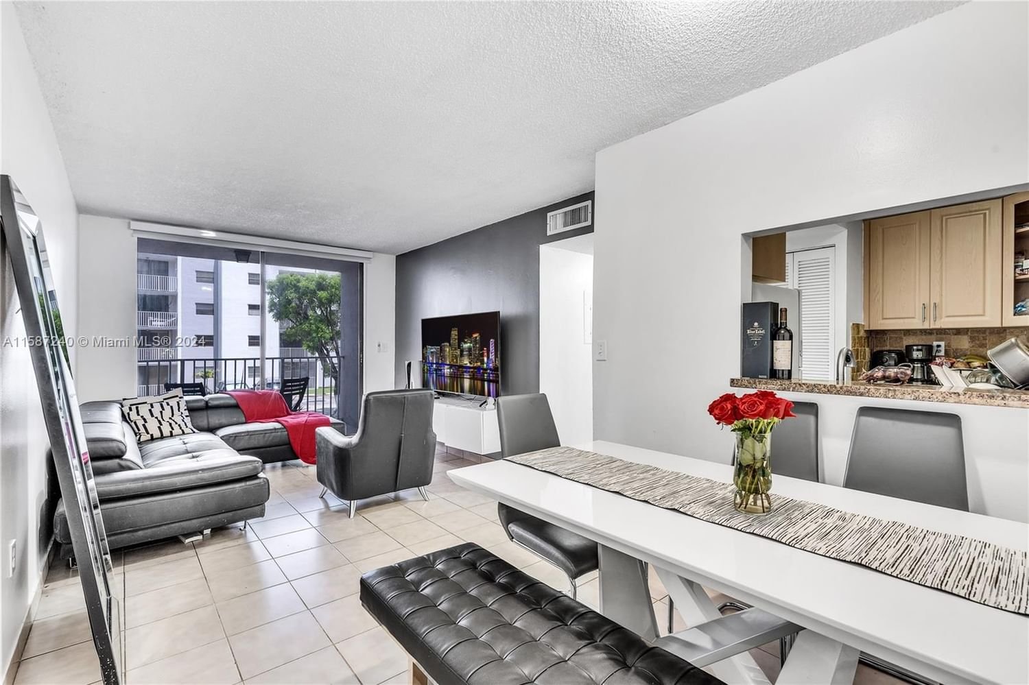 Real estate property located at 8185 7th St #210, Miami-Dade County, FONTAINEBLEAU GARDENS CON, Miami, FL