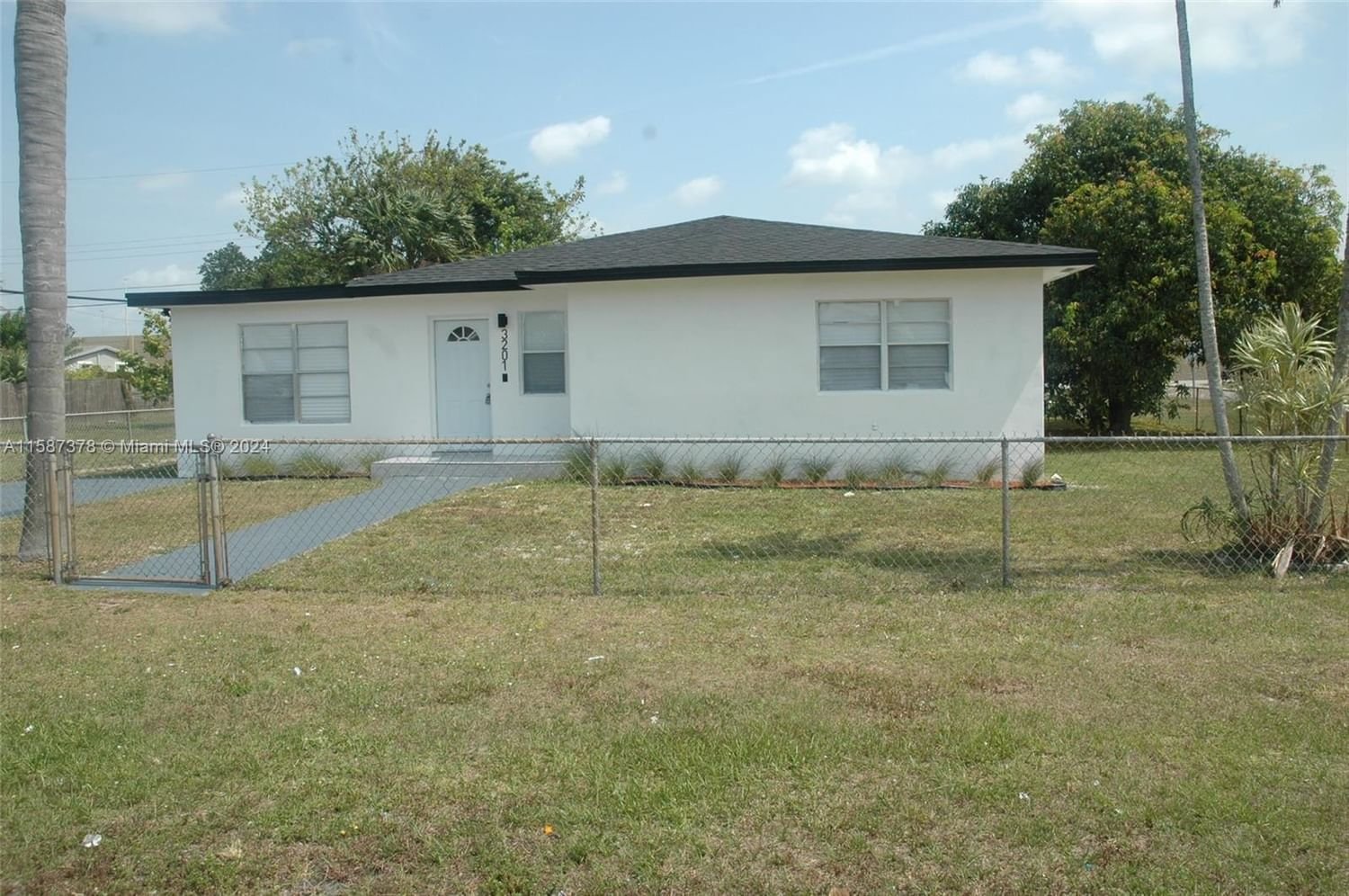 Real estate property located at 3201 214th St, Miami-Dade County, LIBERTY GARDENS, Miami Gardens, FL