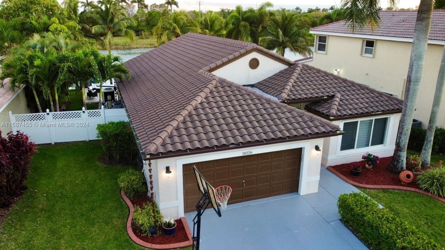 Real estate property located at 18226 29th St, Broward County, SILVER LAKES PHASE III, Miramar, FL