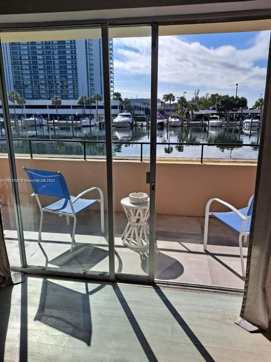 Real estate property located at 220 Kings Point Dr #106, Miami-Dade County, KINGS POINT IMPERIAL COND, Sunny Isles Beach, FL