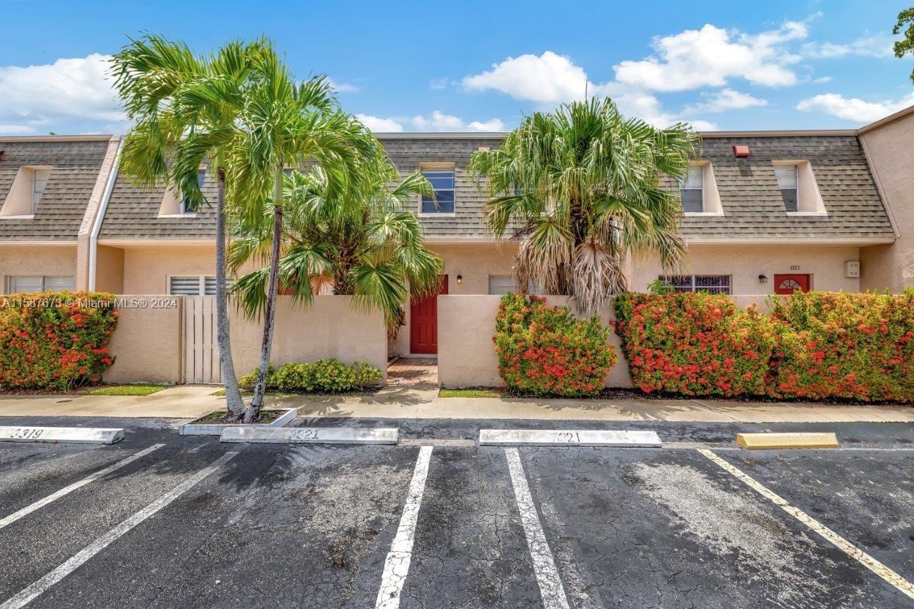 Real estate property located at 3321 Mallard Close #46, Broward, BLUE LAKE TOWNHOUSES COND, Pompano Beach, FL