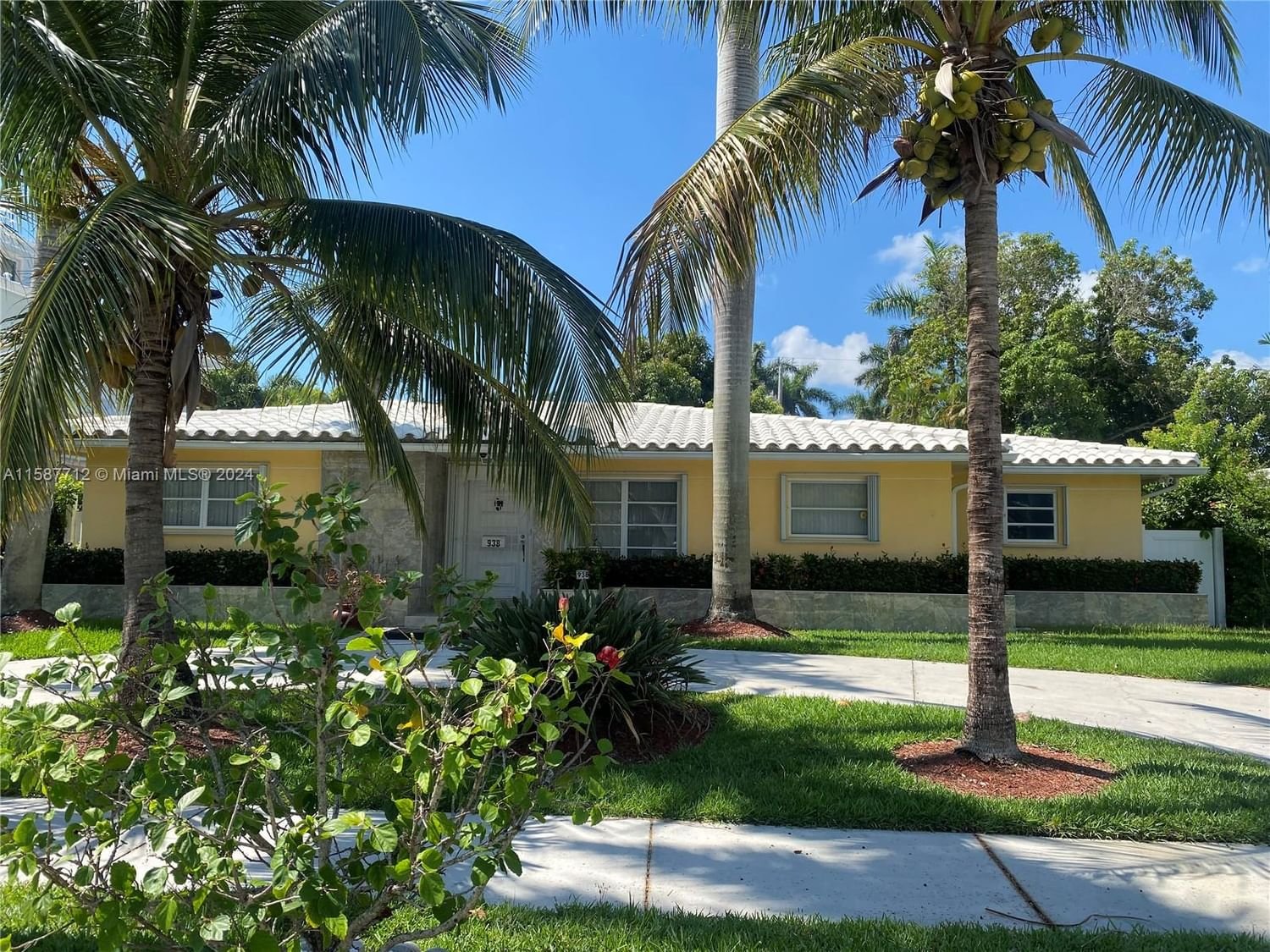 Real estate property located at 938 Tyler St, Broward County, HOLLYWOOD LAKES SECTION, Hollywood, FL