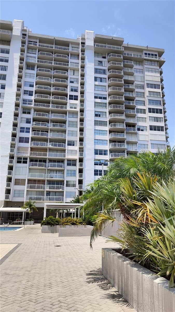 Real estate property located at 18061 Biscayne Blvd #602, Miami-Dade County, DEL PRADO MARINA, Aventura, FL