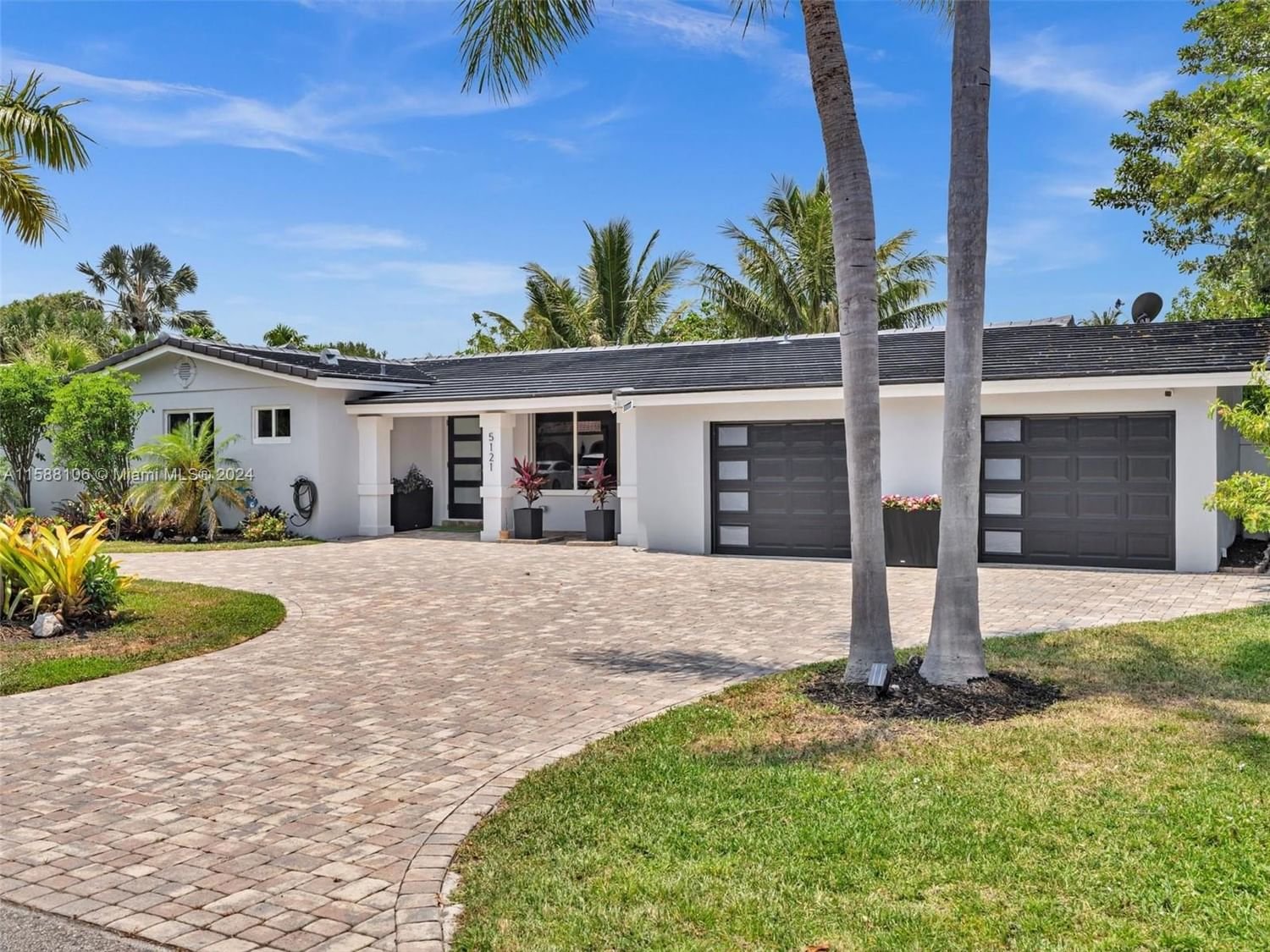 Real estate property located at 5121 30th Terrace, Broward County, POMPANO WATERWAY ESTATES, Lighthouse Point, FL