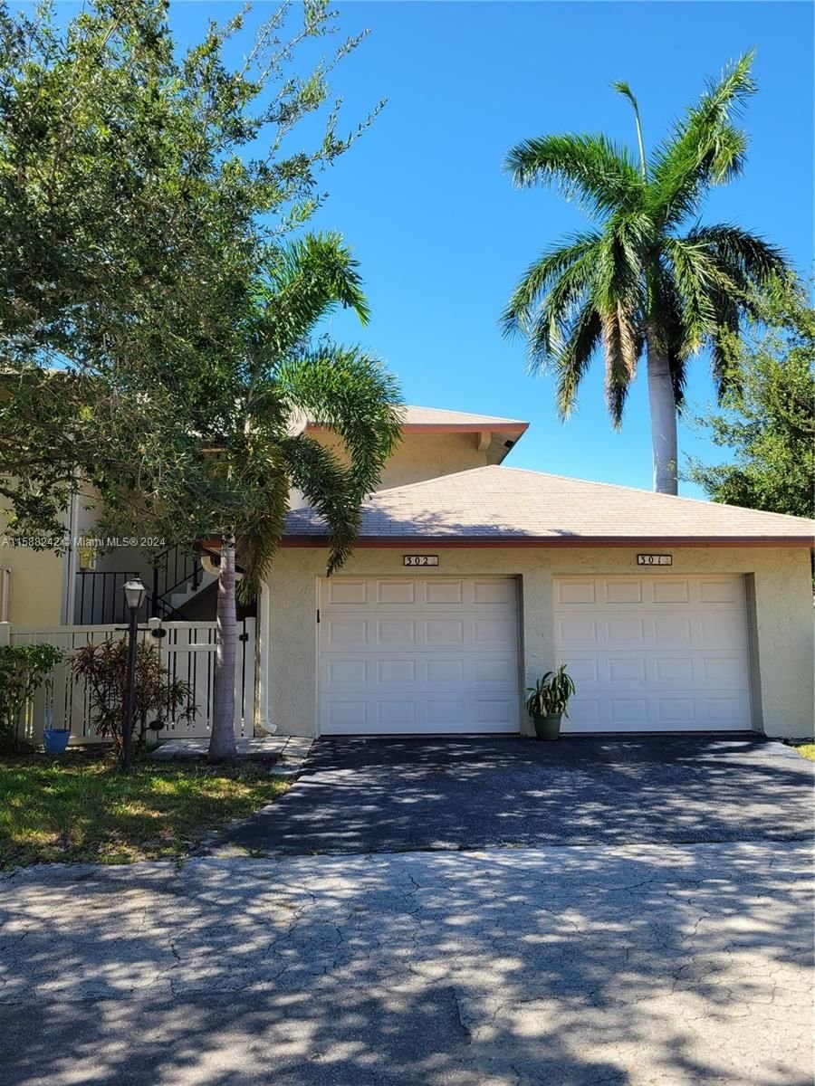 Real estate property located at 1821 40th Ct #302, Broward County, CONDOMINIUM 3 OF LIGHTHOU, Pompano Beach, FL