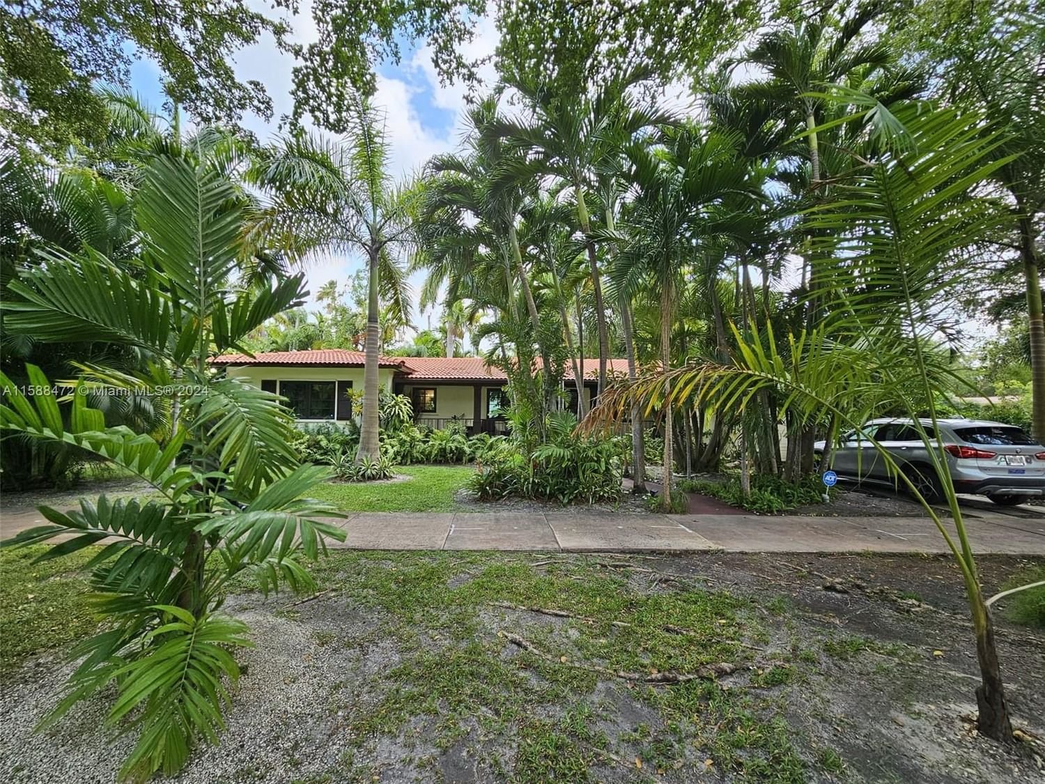 Real estate property located at 320 San Sebastian Ave, Miami-Dade County, CORAL GABLES CRAFTS SEC, Coral Gables, FL